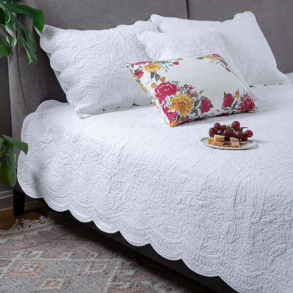 Cotton, King Size Bedspread with 2 Pillow Covers in White