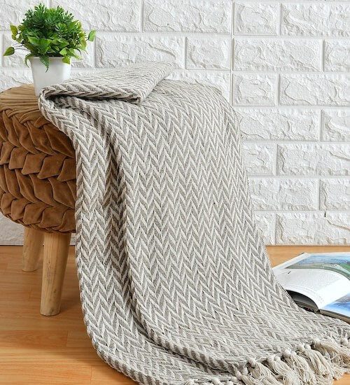 Cotton Throw with Zig-Zag Print in Beige
