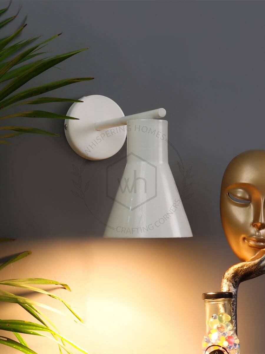 Metal Wall Light in White