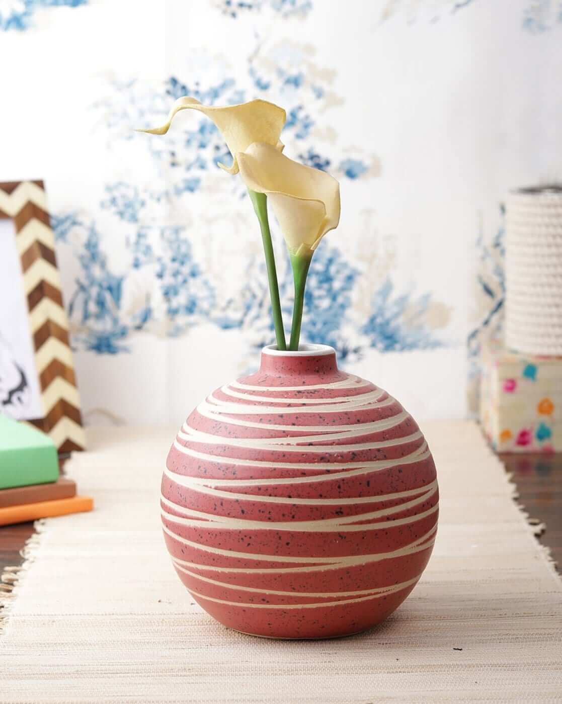 Round Ceramic Vase with Criss-Cross Lines