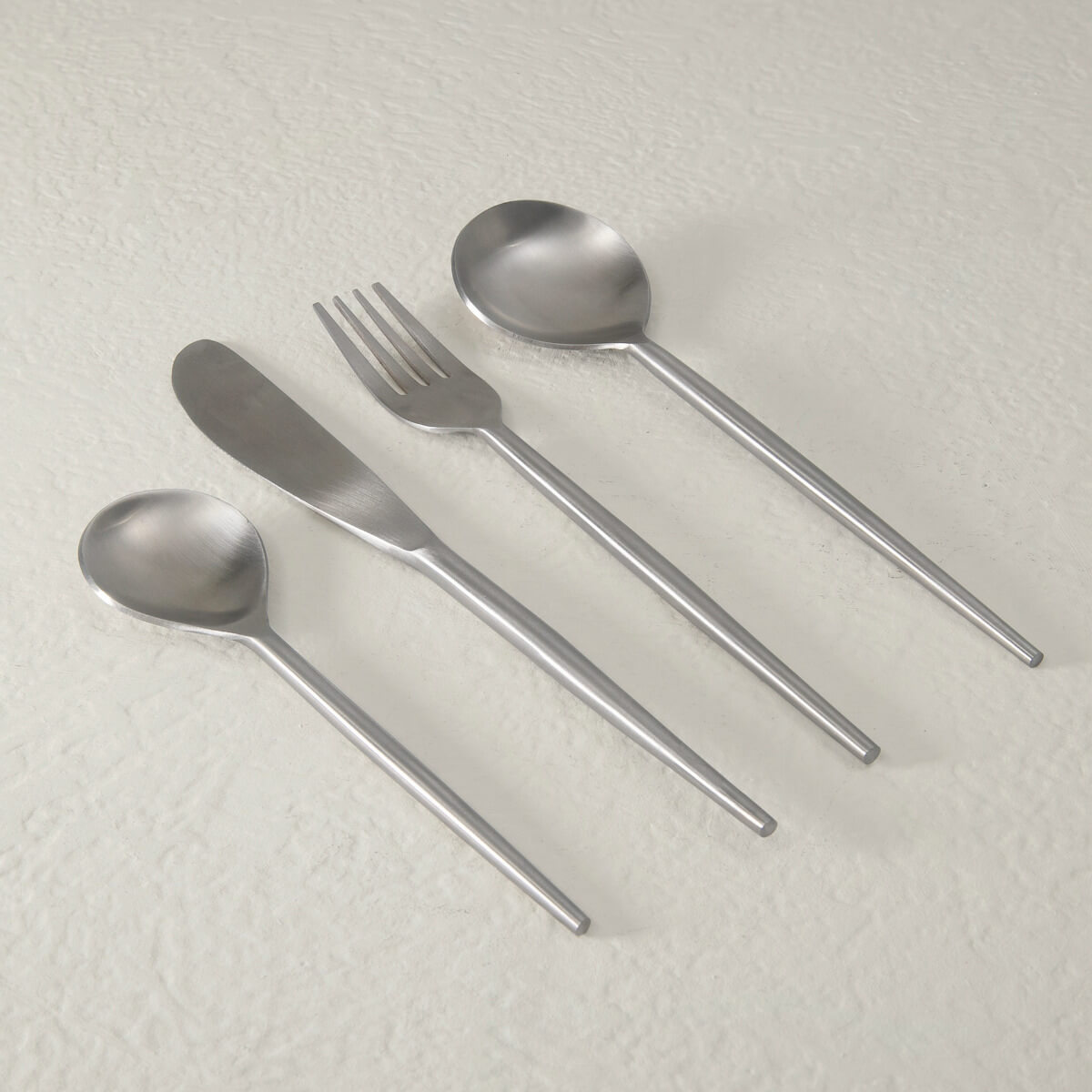 Stainless Steel Set of 4 Cutlery in Silver, Aura