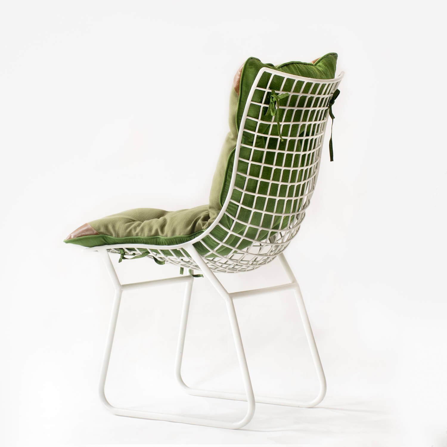 Steel Frame Wire Chair with Tie-up Cushion, Rosso