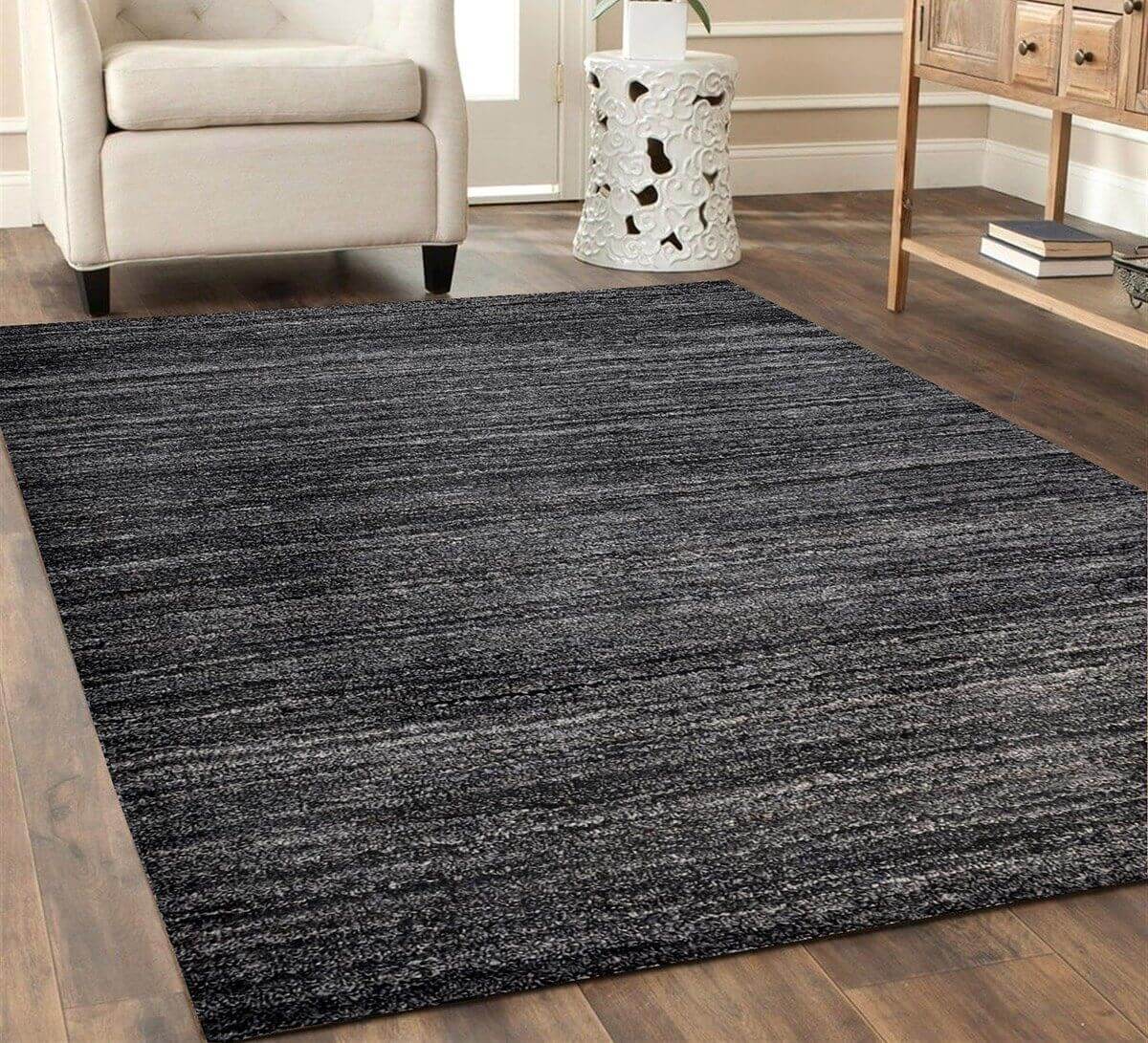 Table Tufted Carpet in Black, Mexico Anthrozit