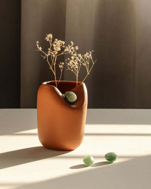 Terracotta Vase in Brown, Reminder