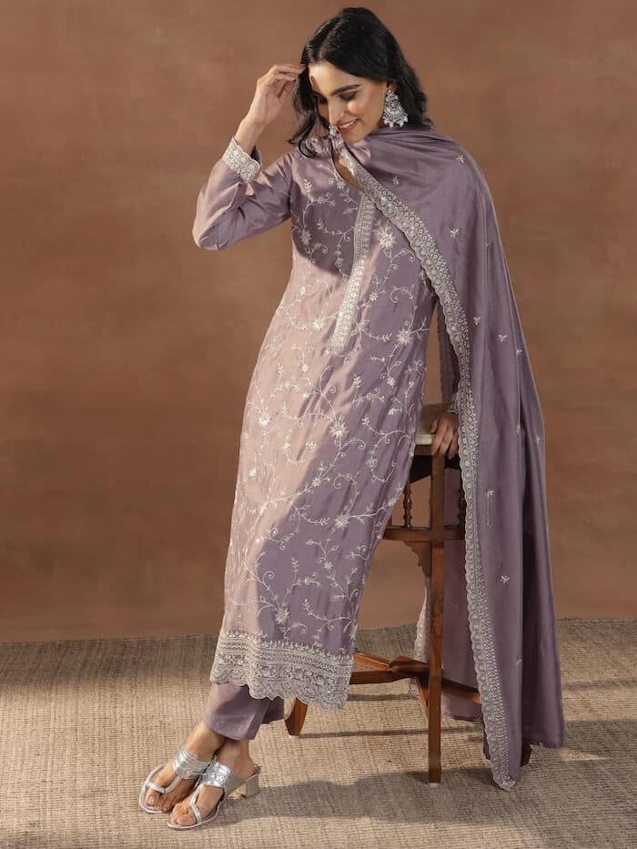Mauve Embroidered Silk Blend Straight Suit Set With Dupatta