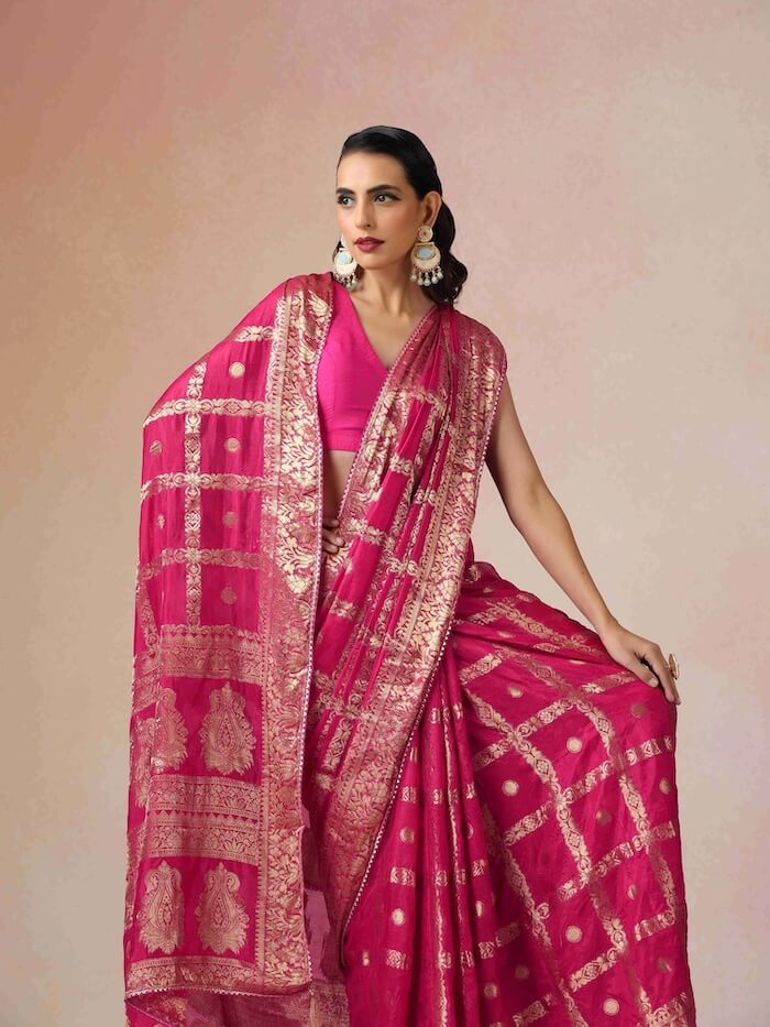 Pink Bandhani Jacquard Saree With Unstitched Blouse
