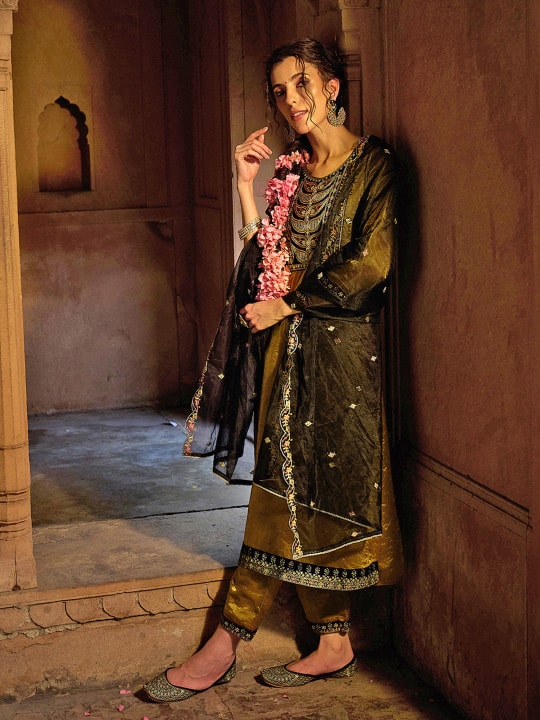 Floral Embroidered Pleated Sequinned Kurta & Trouser With Dupatta by Chhaap