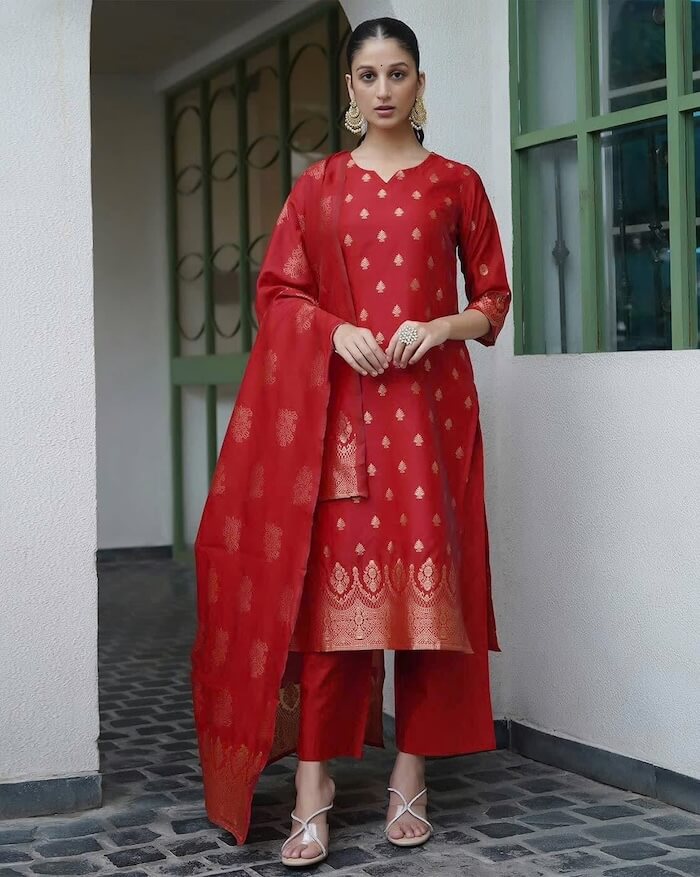 Woven Straight Kurta Set with Dupatta by Skylee