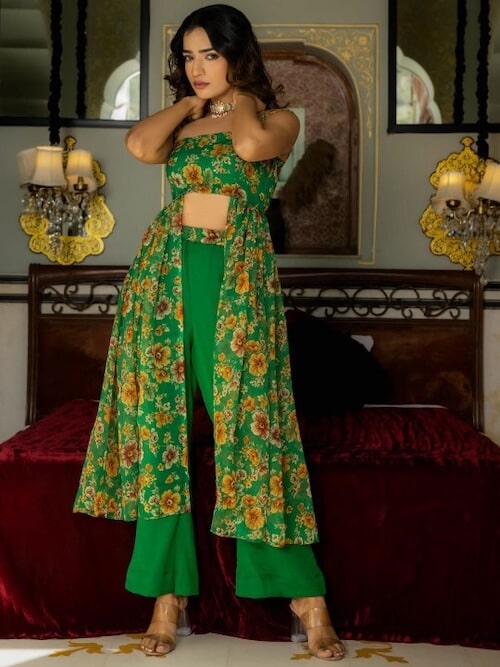 Floral Printed Regular Sequinned Kurta with Palazzos & With Dupatta by Deasha India