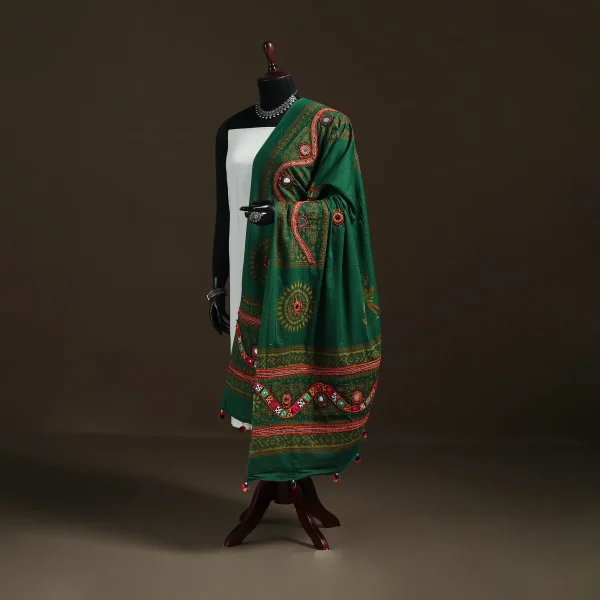 Kutch hand embroidered mirror work printed cotton dupatta 10